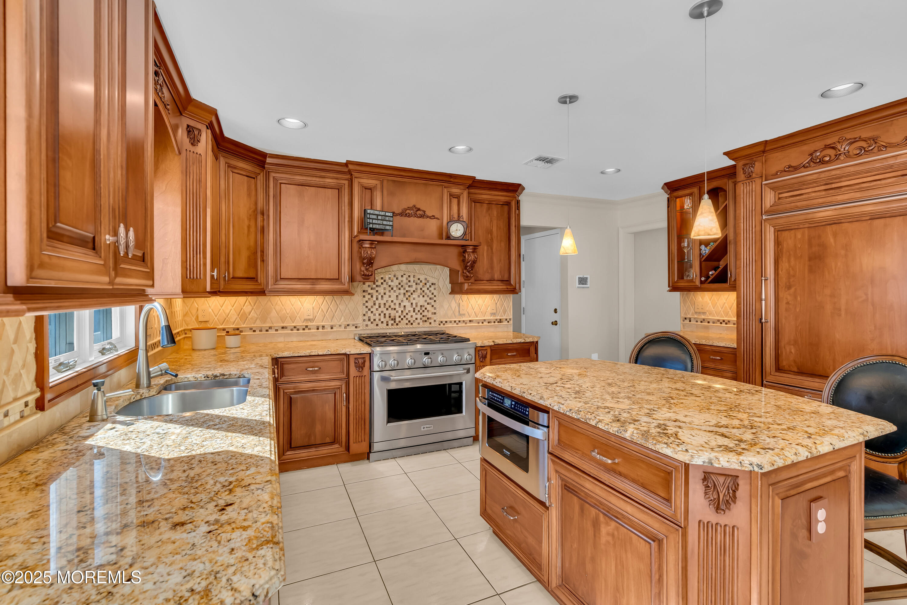 47 Oxford Road, Manalapan, New Jersey image 21
