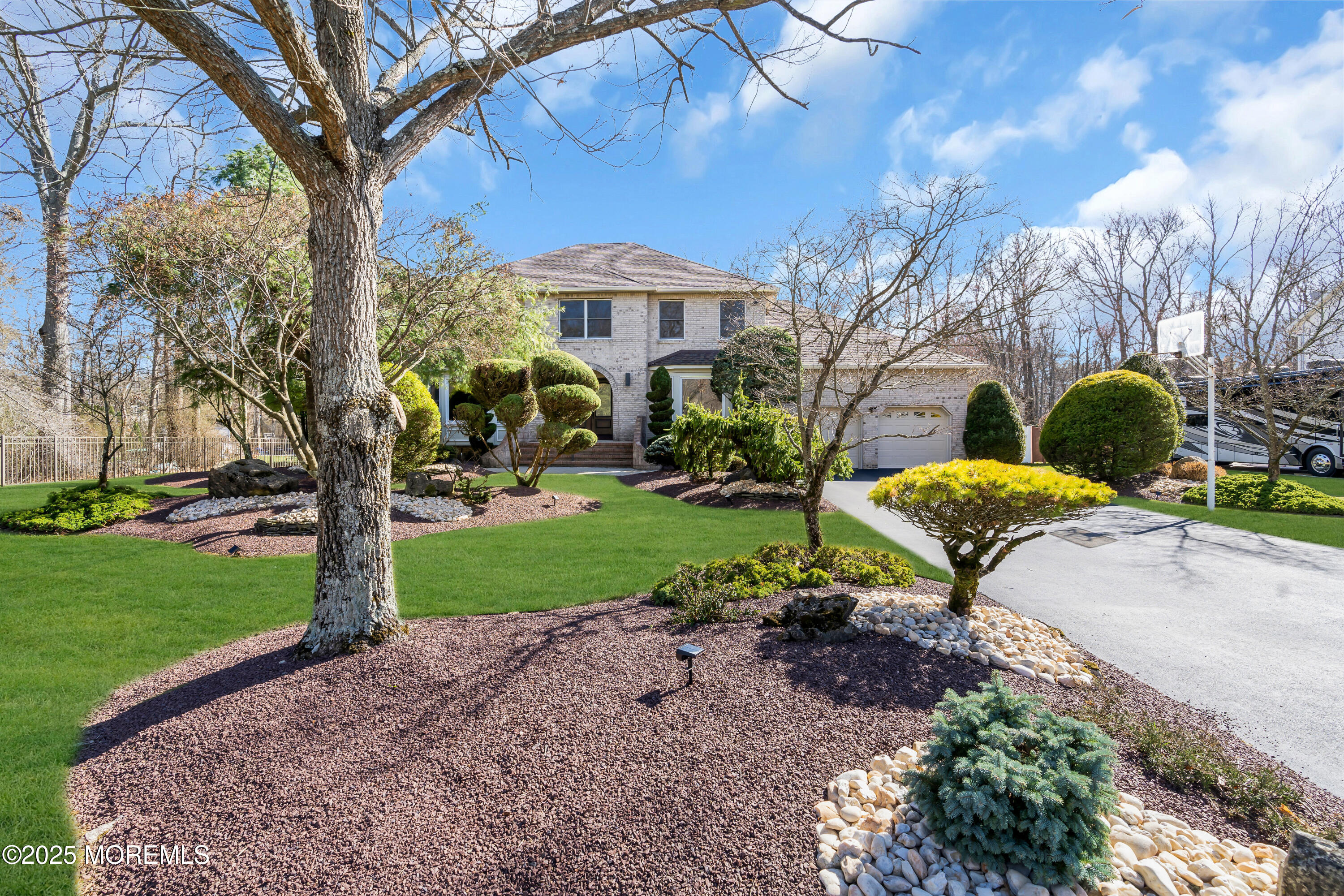 47 Oxford Road, Manalapan, New Jersey image 3