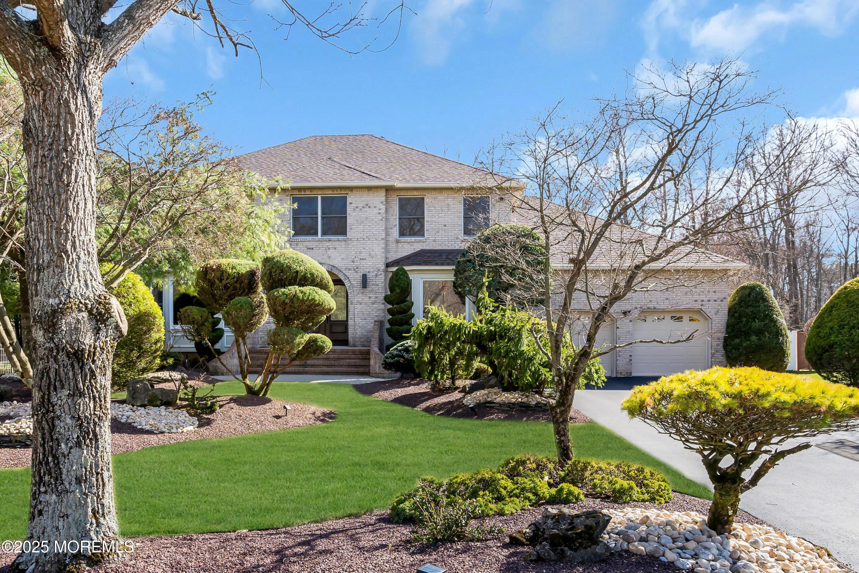 47 Oxford Road, Manalapan, New Jersey image 4