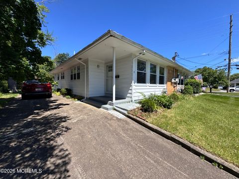 Homes For Rent - 8 Palm Springs Court<br/> Toms River, NJ 08753