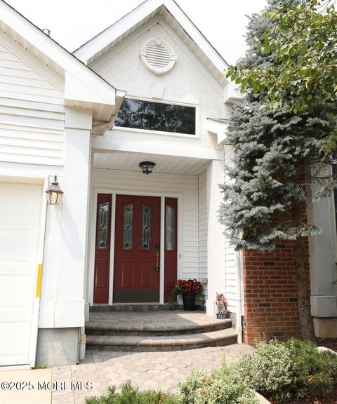 Photo of 18 Kingston Court, Monroe, NJ 08831 (MLS # 22531037)