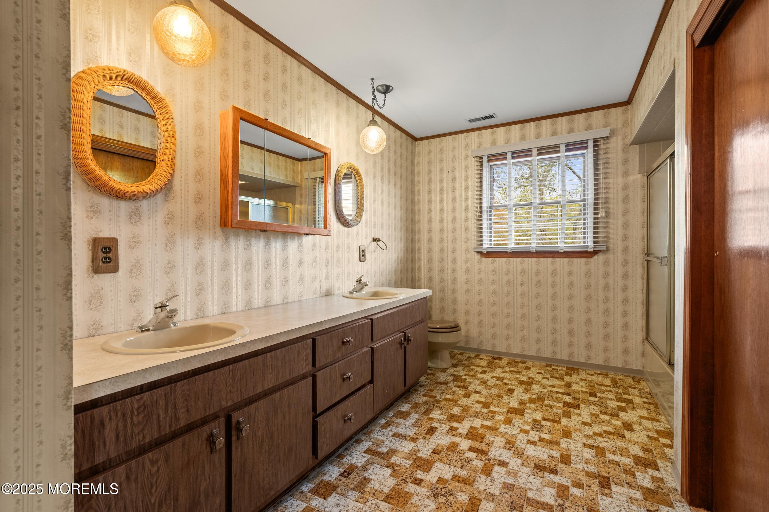 36 New Monmouth Road, Middletown, New Jersey image 16