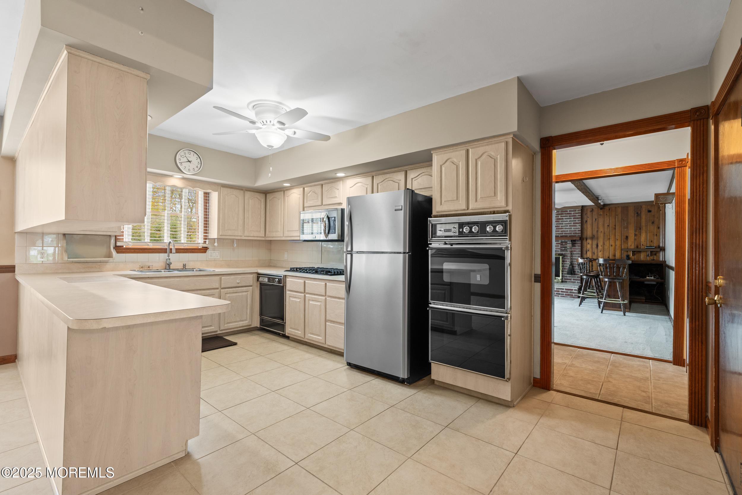 36 New Monmouth Road, Middletown, New Jersey image 7