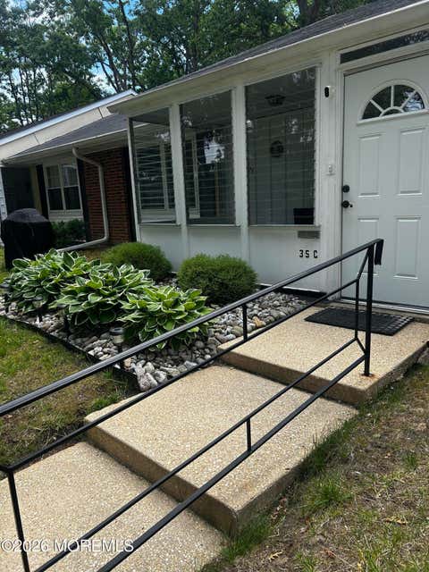 Condo For Sale - 35 Cambridge Court #C<br/> Lakewood, NJ 08701