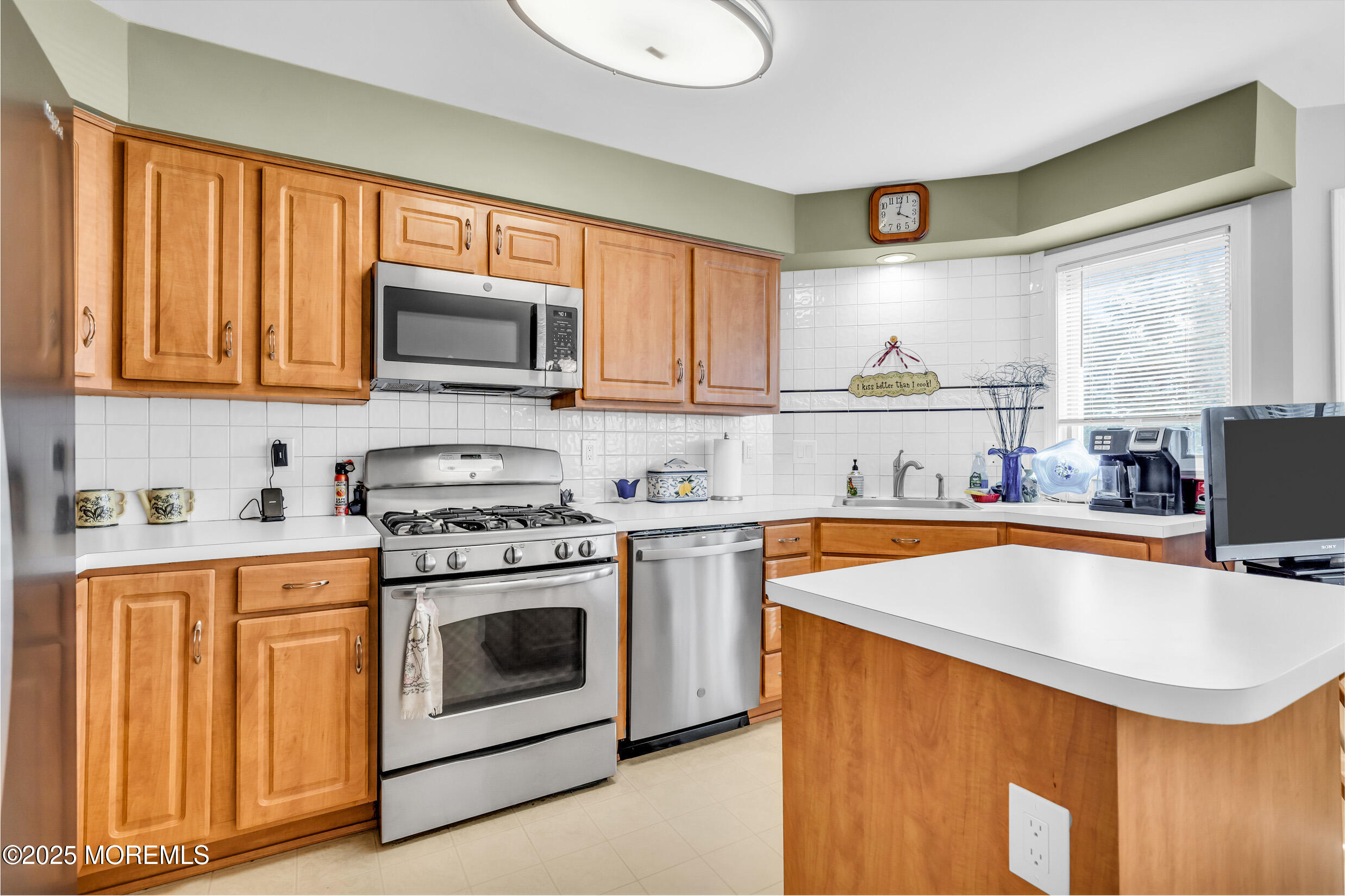 265 Marigold Court, Toms River, New Jersey image 12