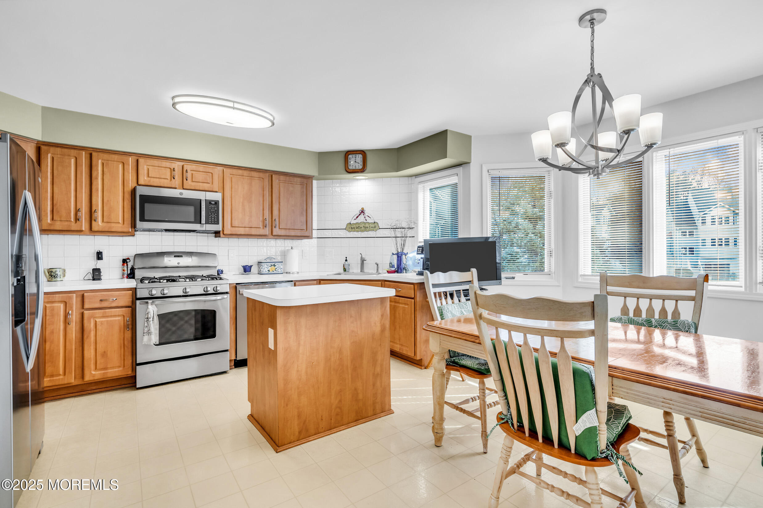 265 Marigold Court, Toms River, New Jersey image 10