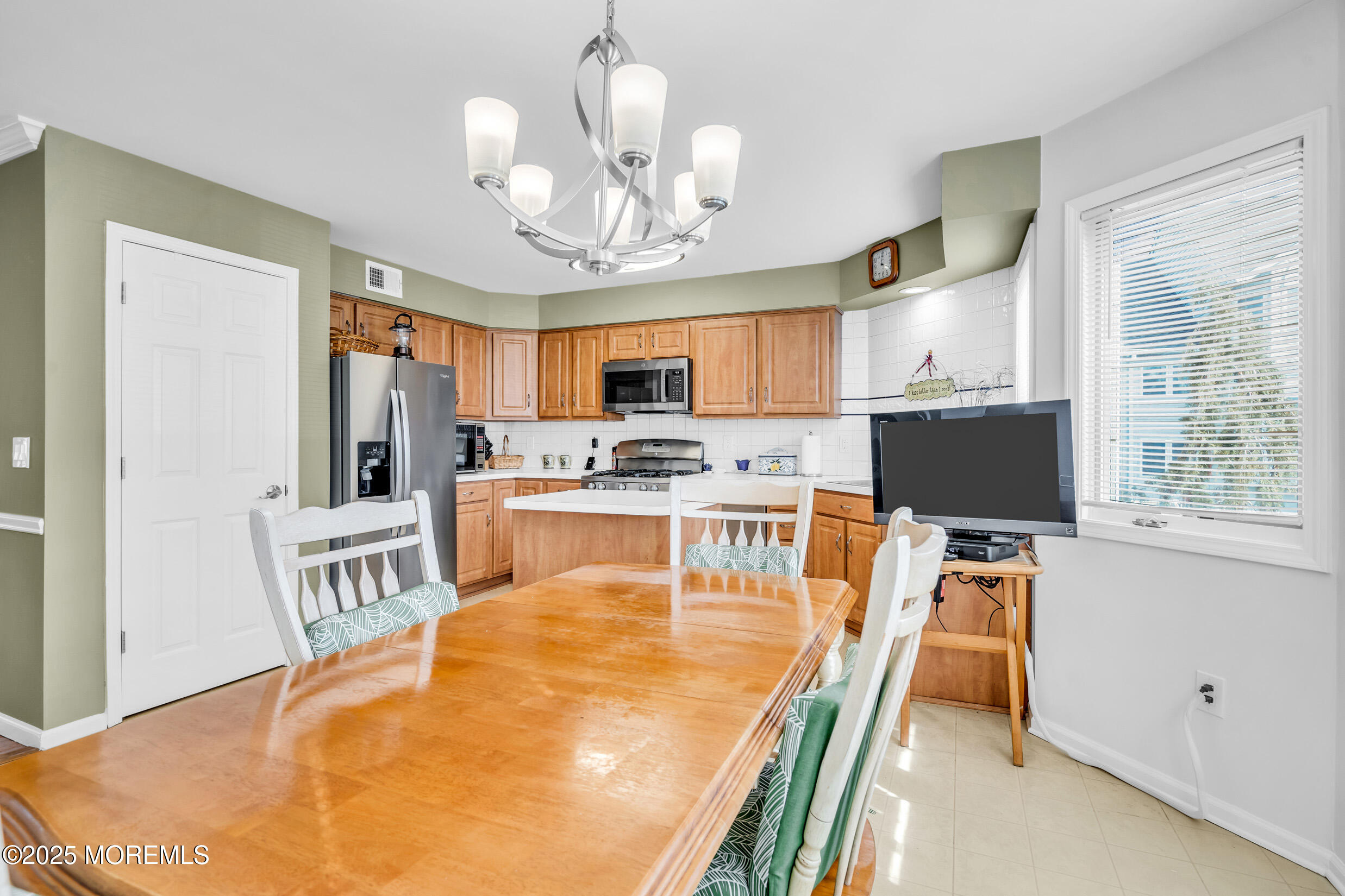 265 Marigold Court, Toms River, New Jersey image 11