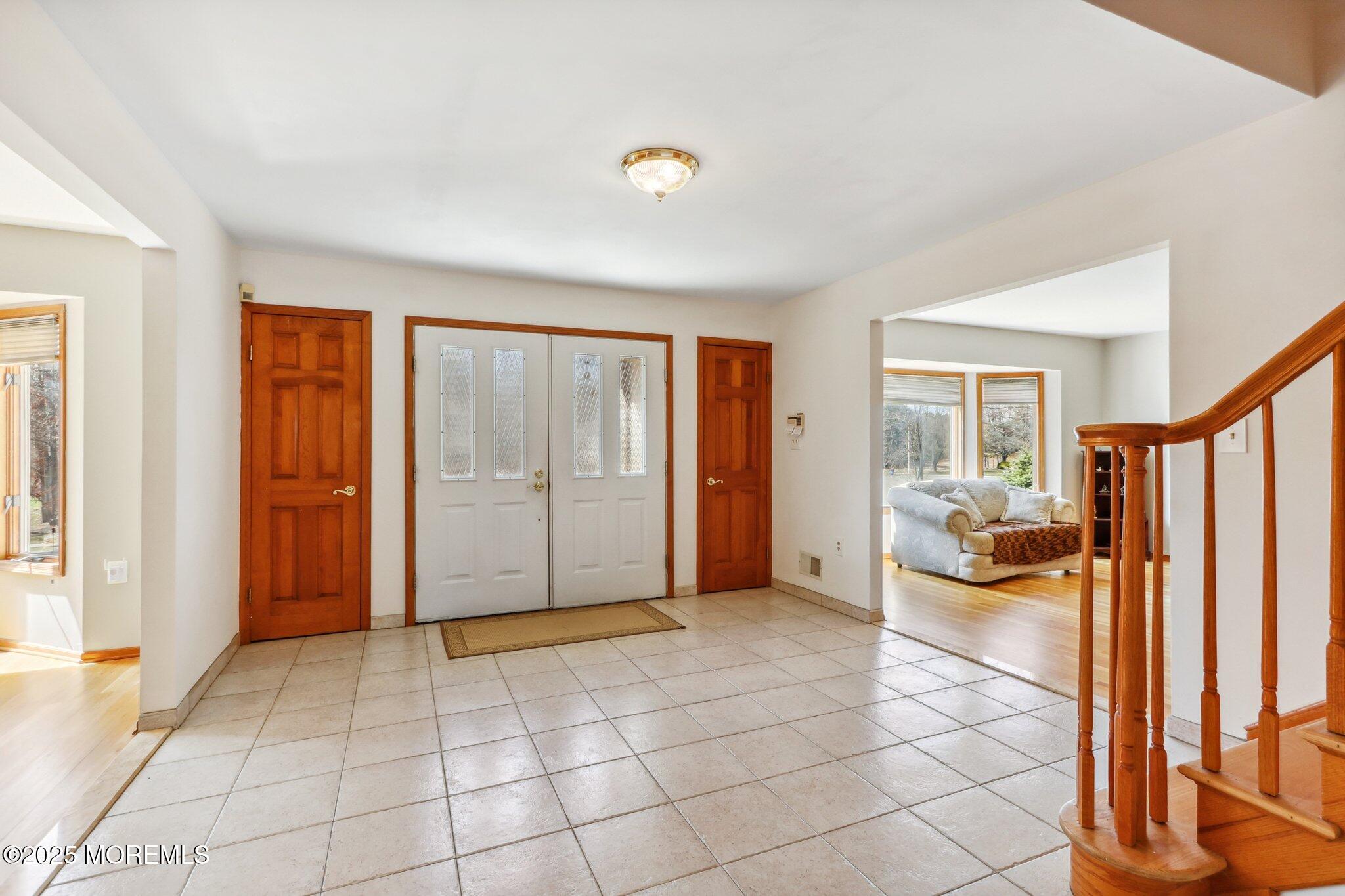 2 Donna Court, Manalapan, New Jersey image 9