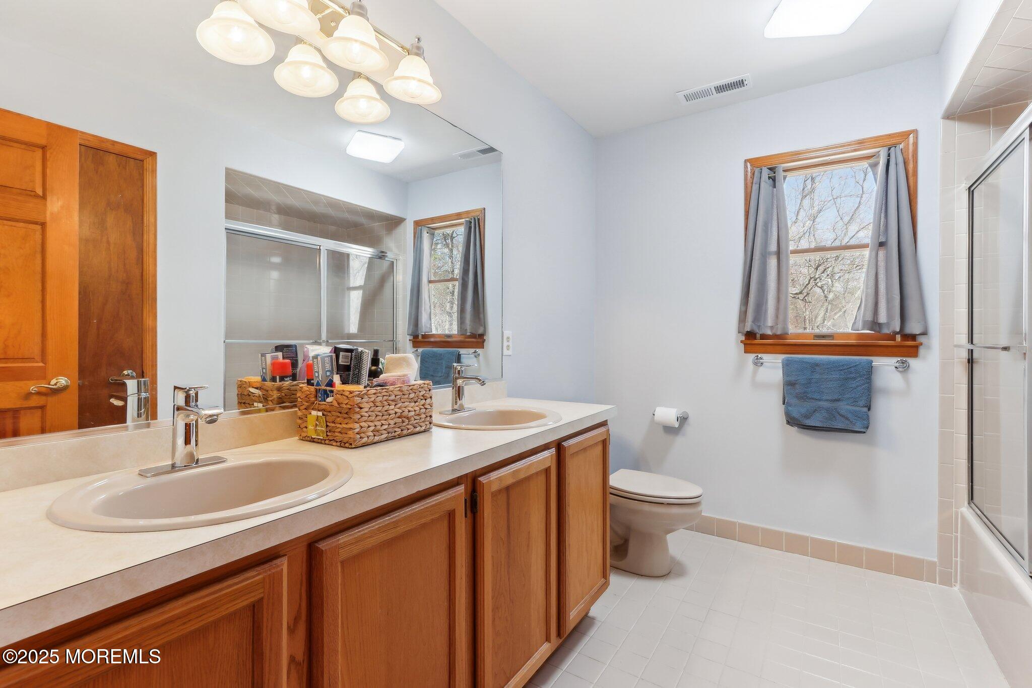 2 Donna Court, Manalapan, New Jersey image 40