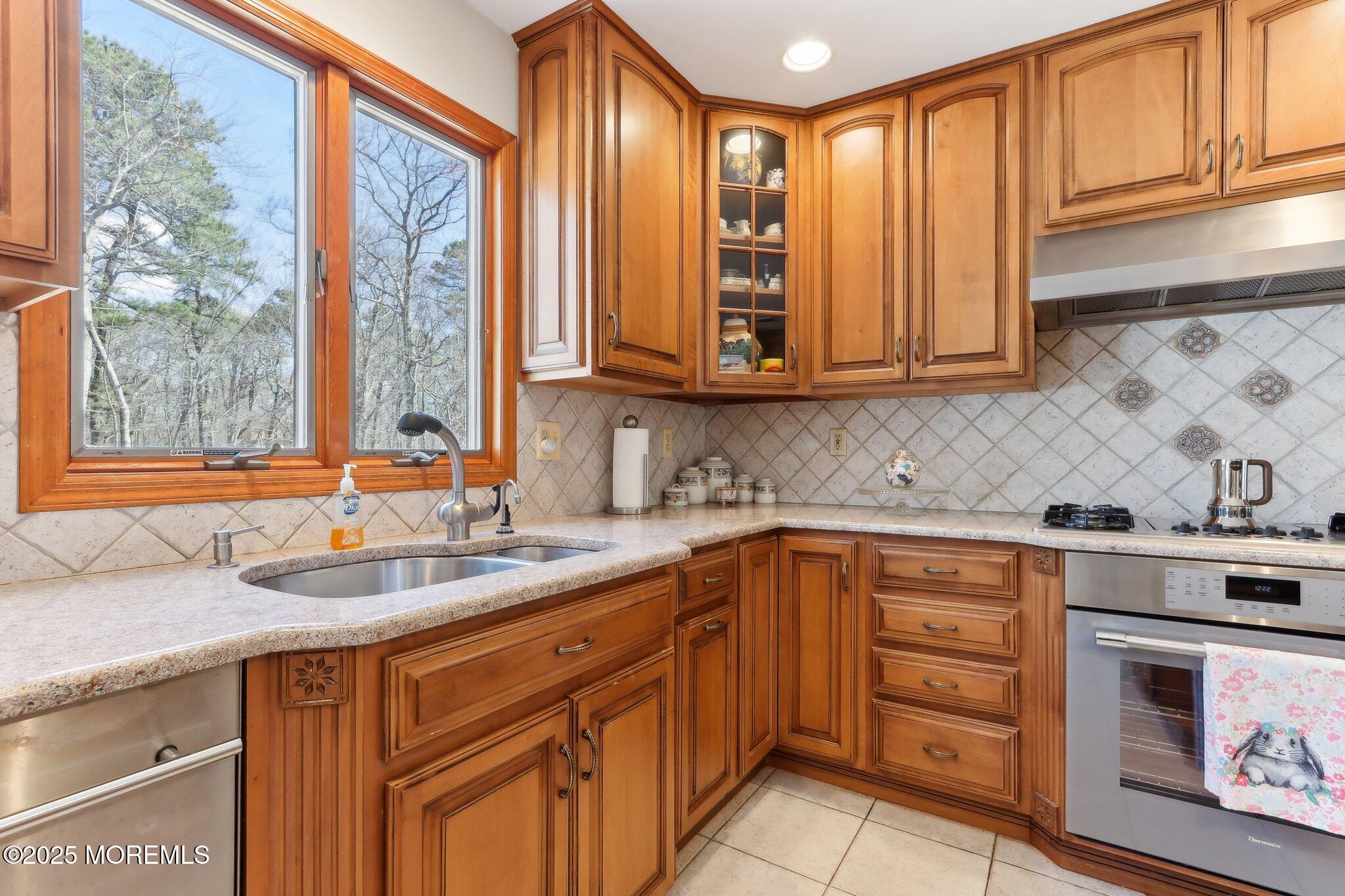 2 Donna Court, Manalapan, New Jersey image 20