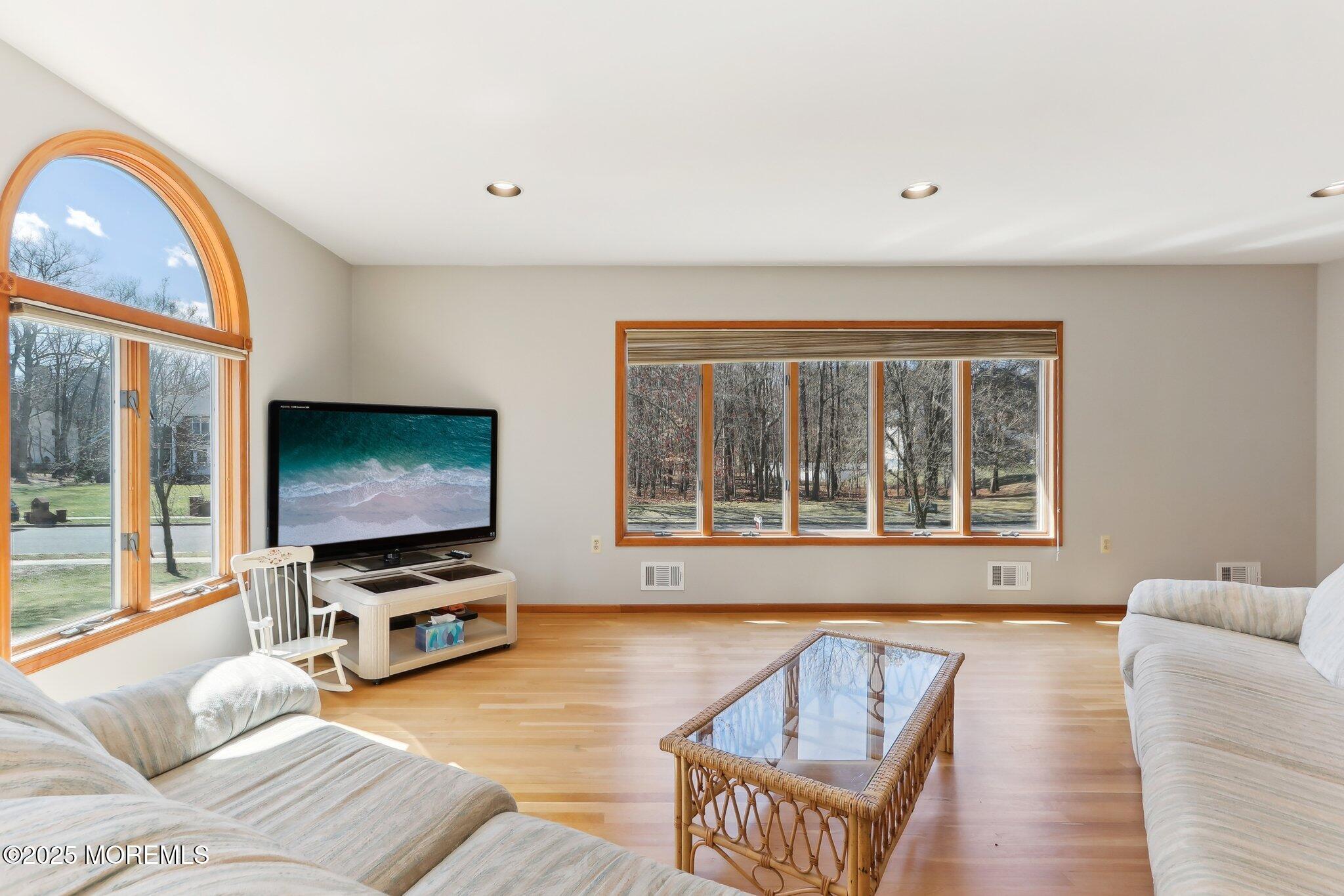 2 Donna Court, Manalapan, New Jersey image 35