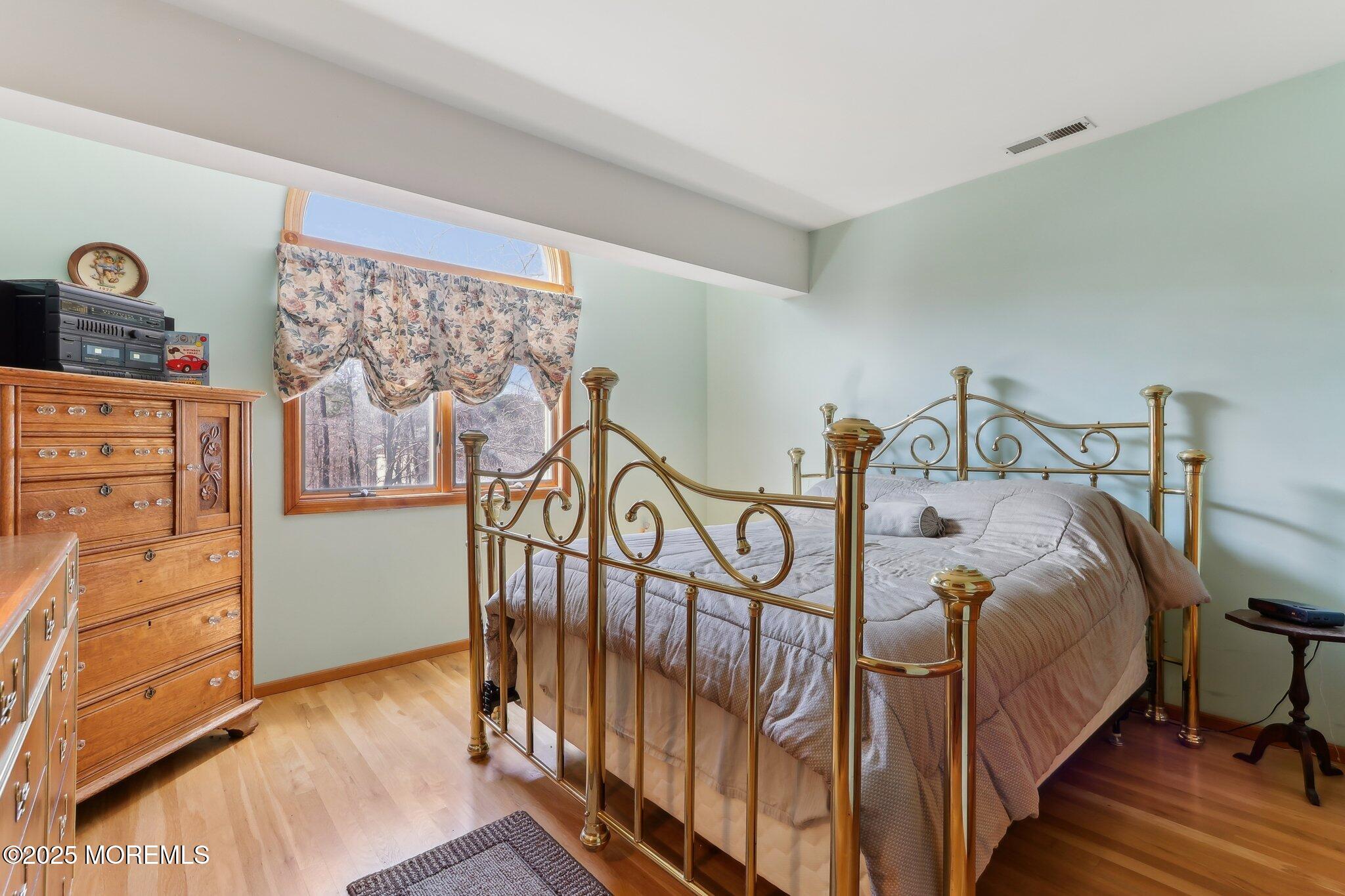 2 Donna Court, Manalapan, New Jersey image 43