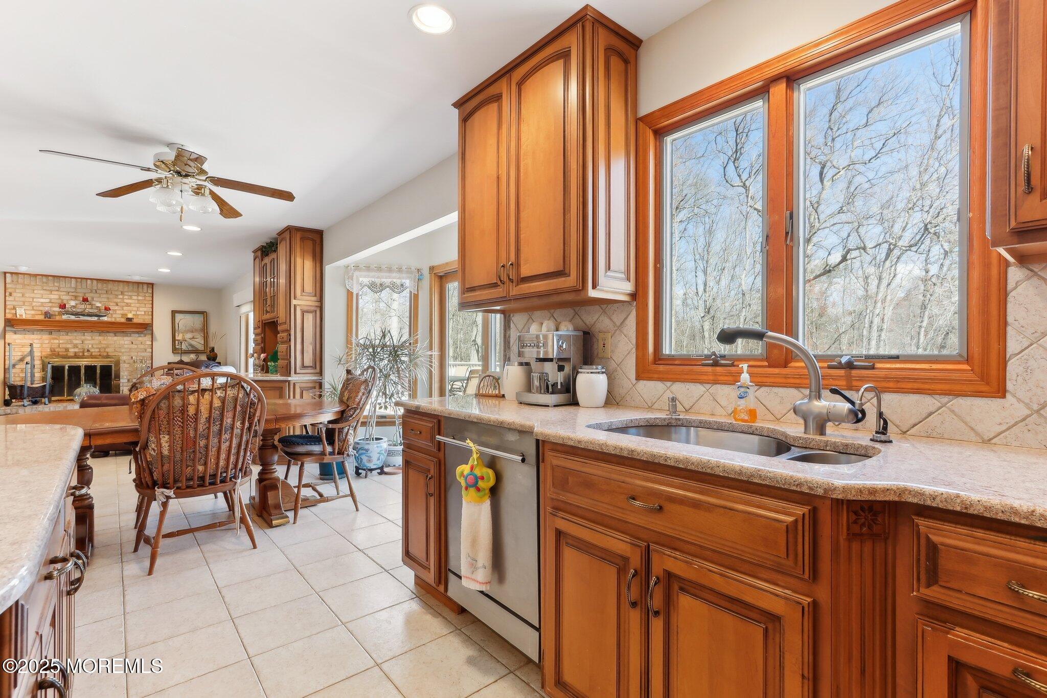 2 Donna Court, Manalapan, New Jersey image 22
