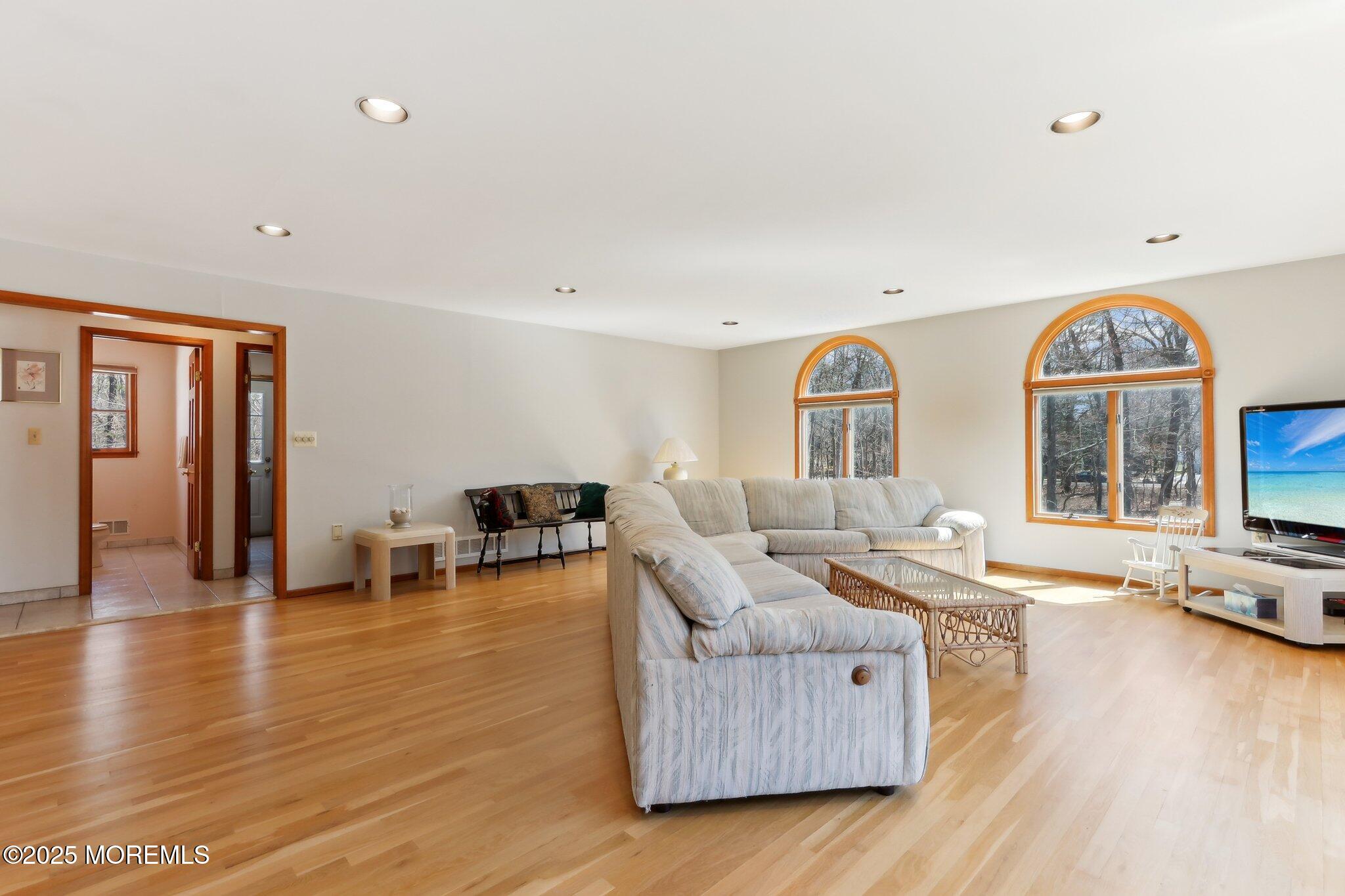 2 Donna Court, Manalapan, New Jersey image 34