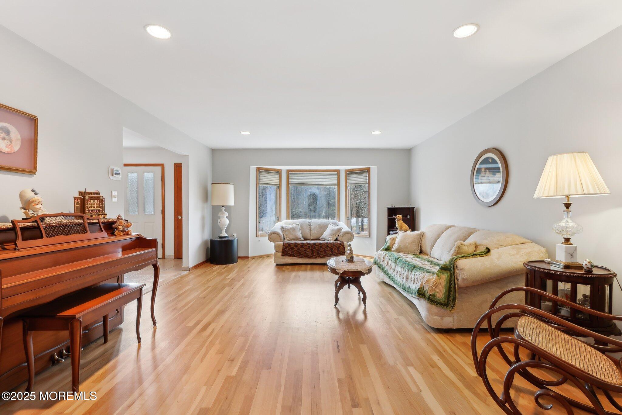 2 Donna Court, Manalapan, New Jersey image 17
