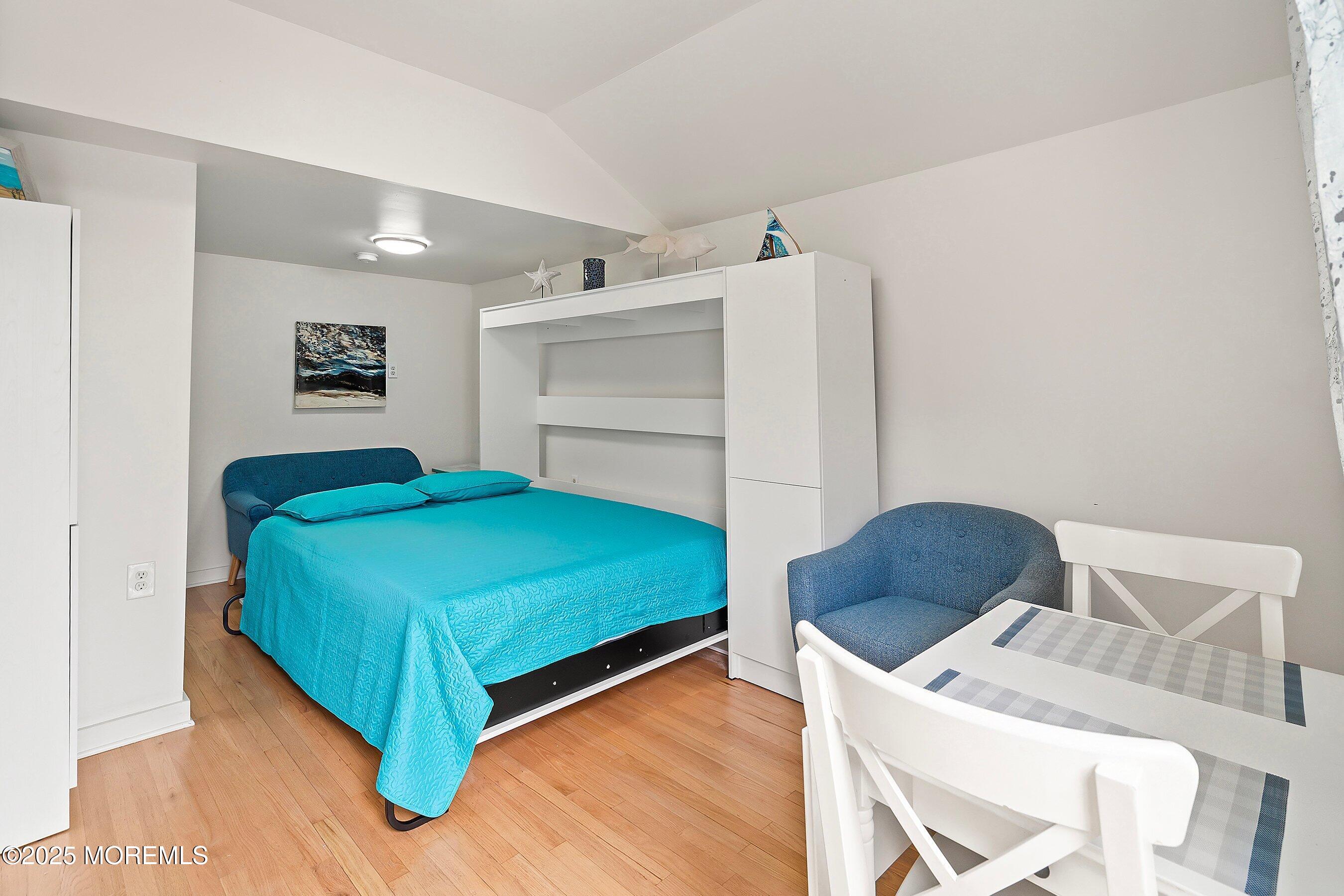 32 Leonard Avenue Back House