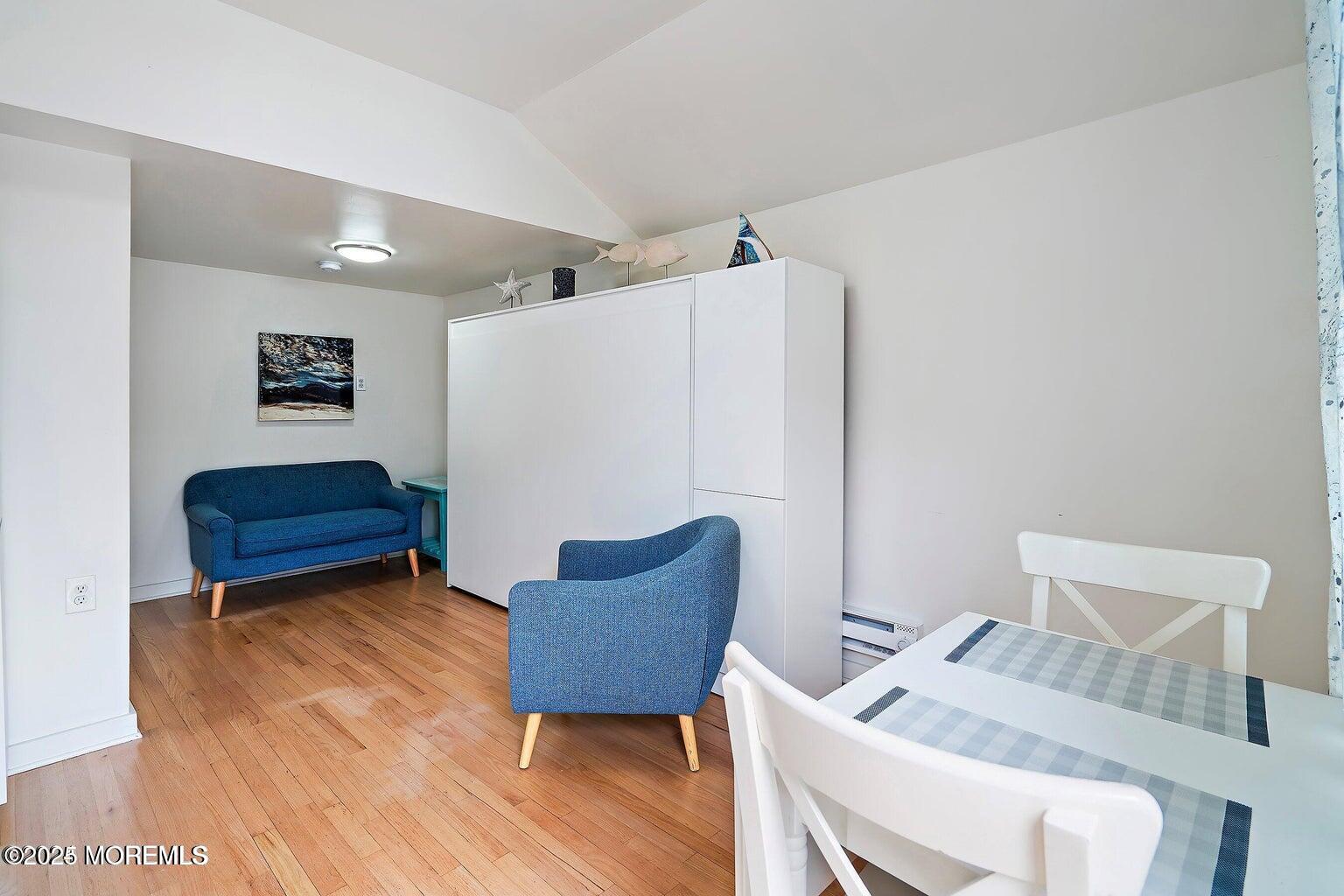 32 Leonard Avenue Back House