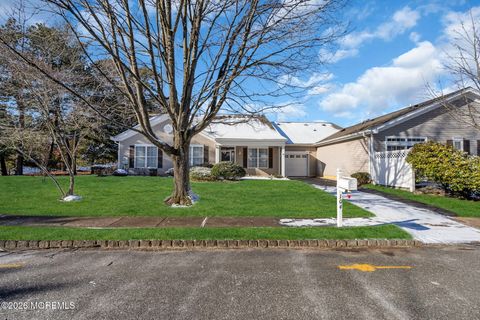 Homes For Sale - 104 Silverlawns Drive<br/> Lakewood, NJ 08701