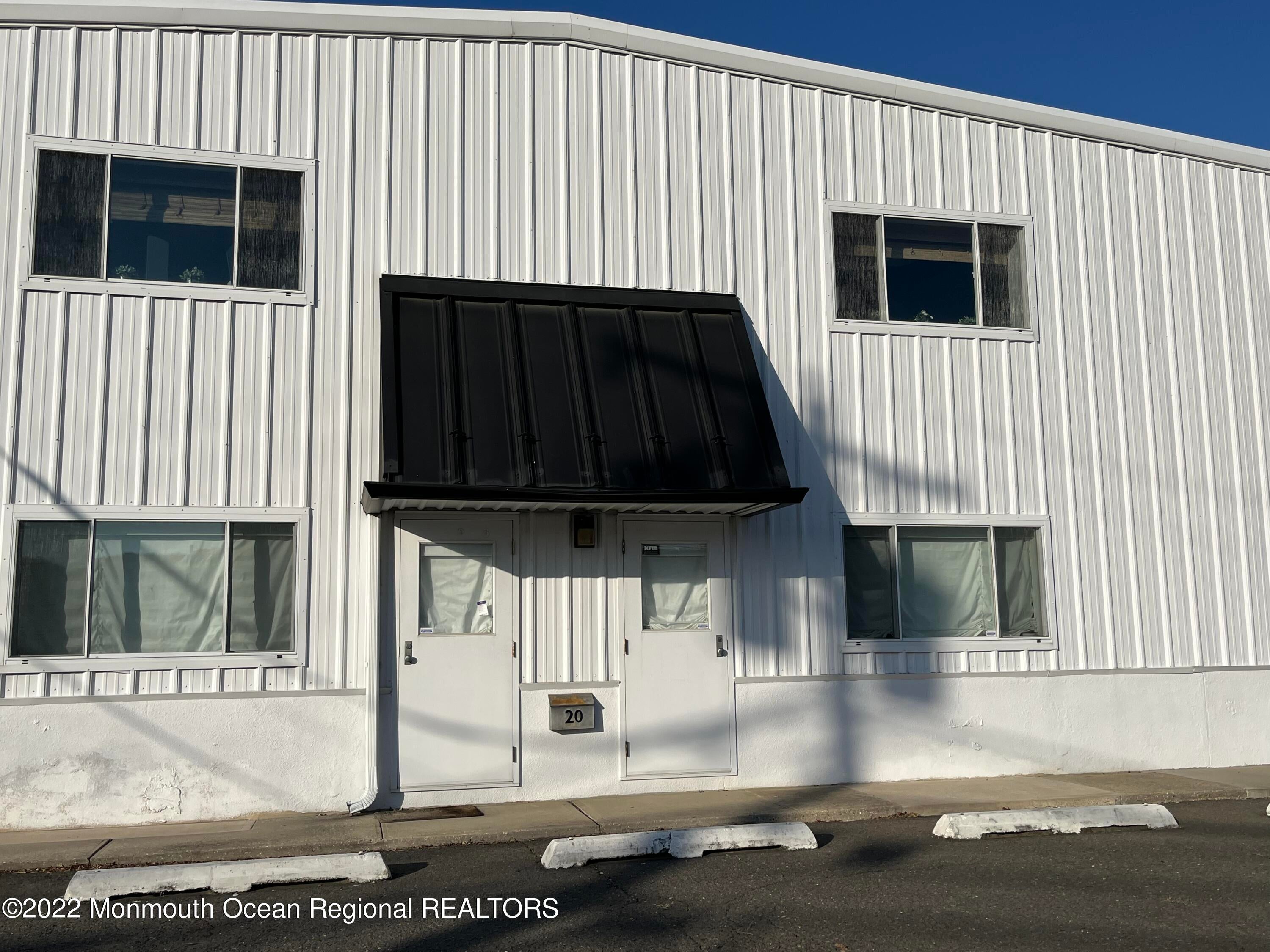 20 W Lincoln Avenue 1