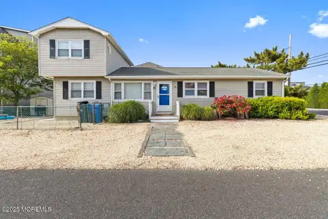 MLS: 22605421