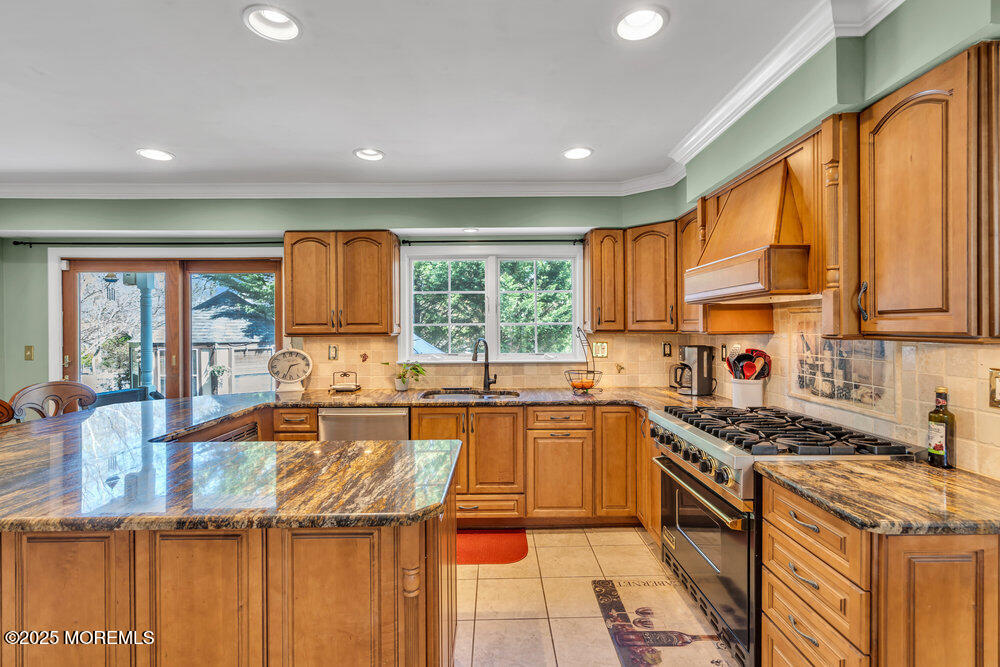 38 Jennifer Drive, Red Bank, New Jersey image 28