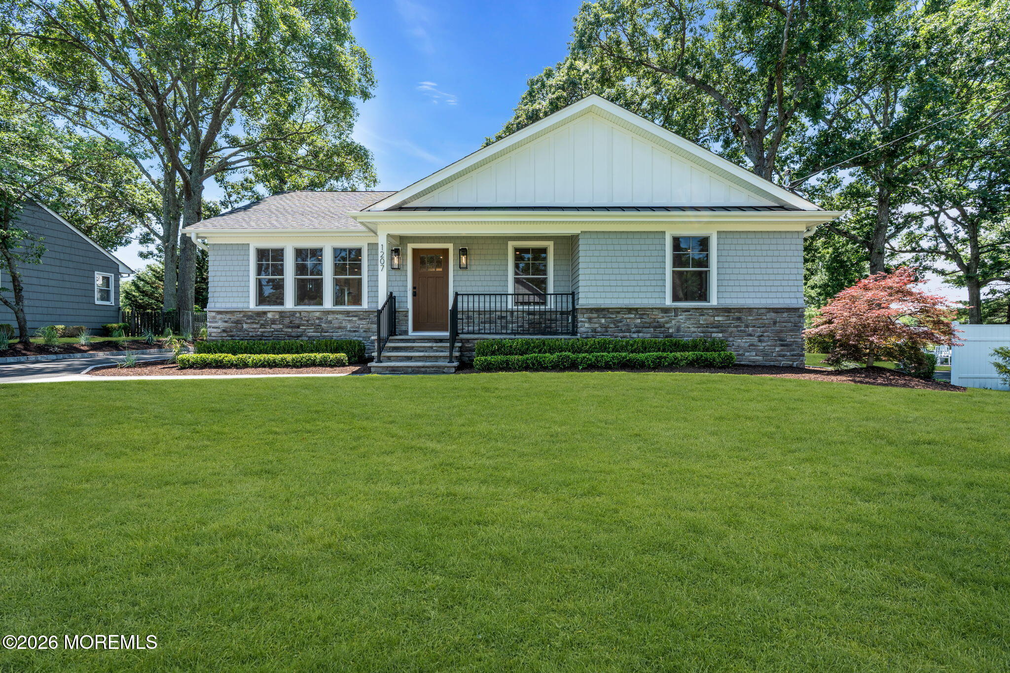 1207 Ocean Road