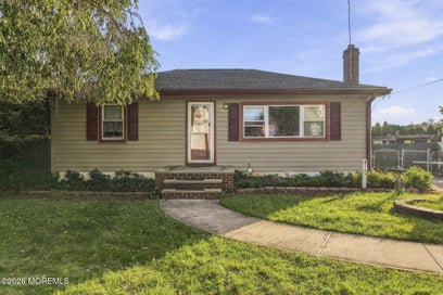 371 Sweetbriar Street Keyport NJ 07735