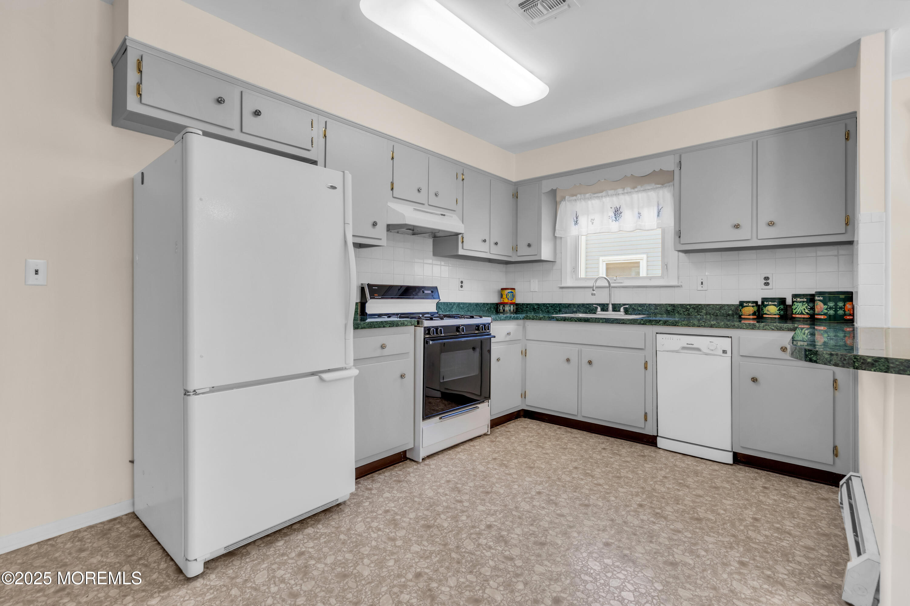 51 Barbados Drive, Toms River, New Jersey image 8