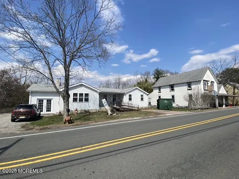 18 Arneytown Hornerstown Road, Cream Ridge, NJ 08514 - MLS#: 22509185