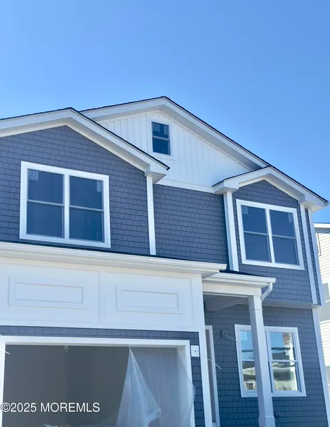 MLS: 22505742