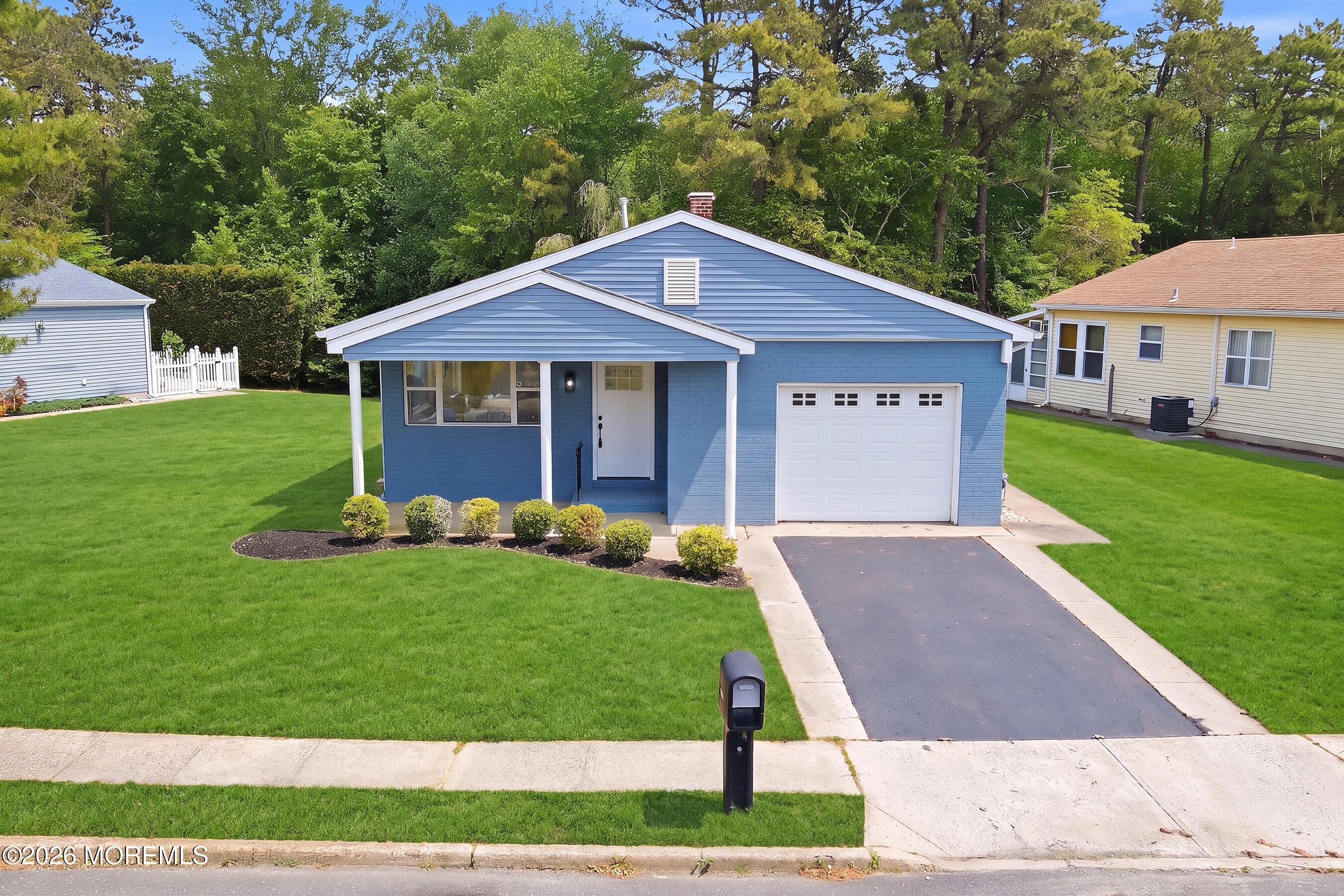 50 Paradise Boulevard