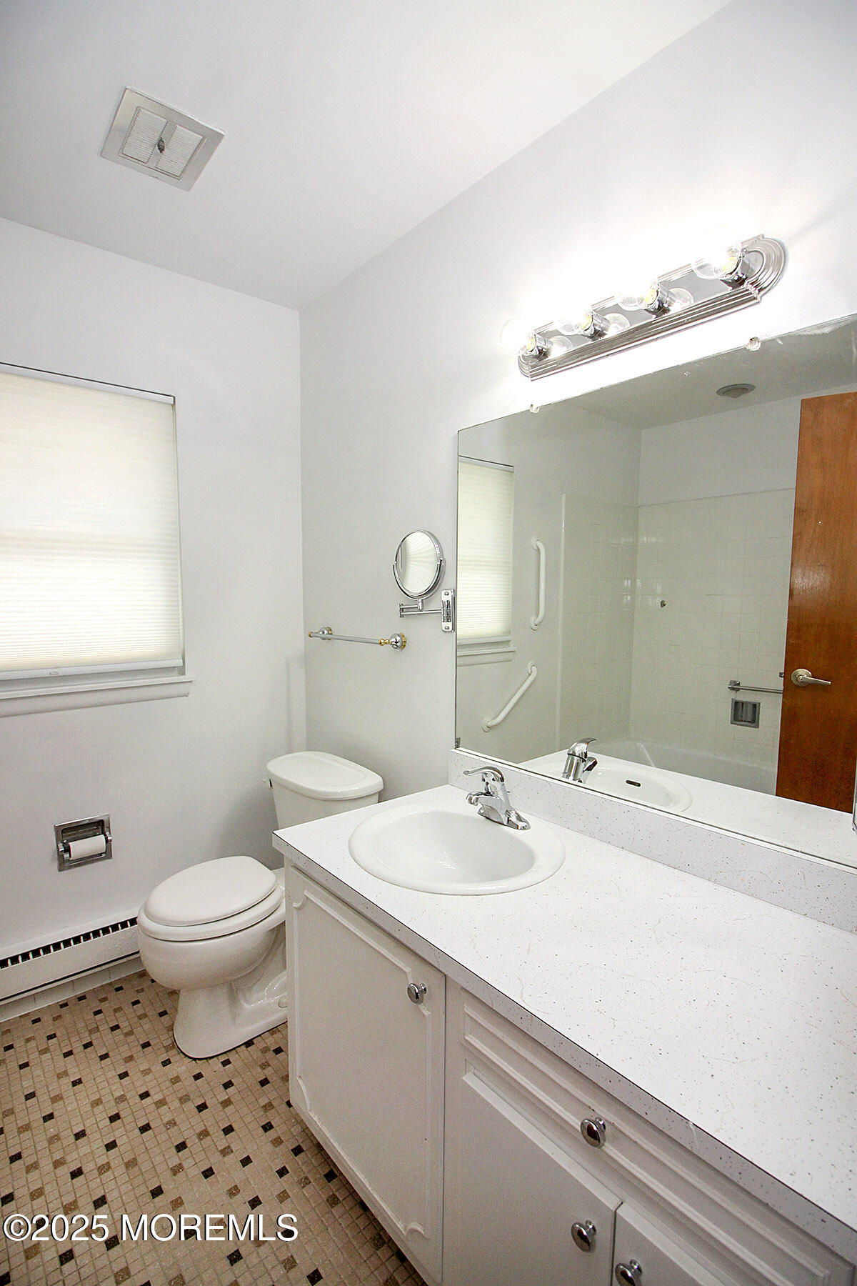 392 Picardy Court #B, Lakewood, New Jersey image 11