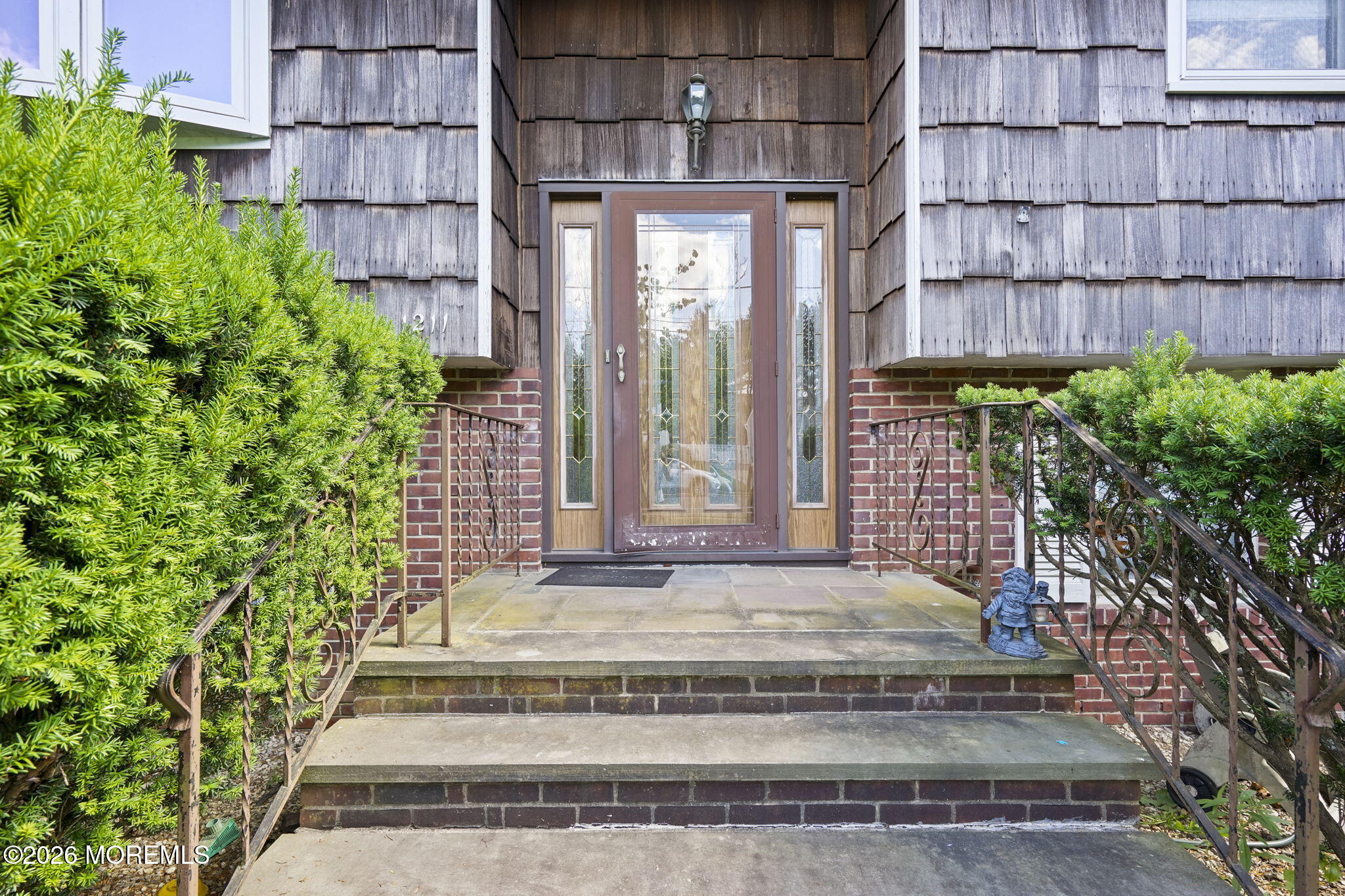 1211 Tuxedo Place