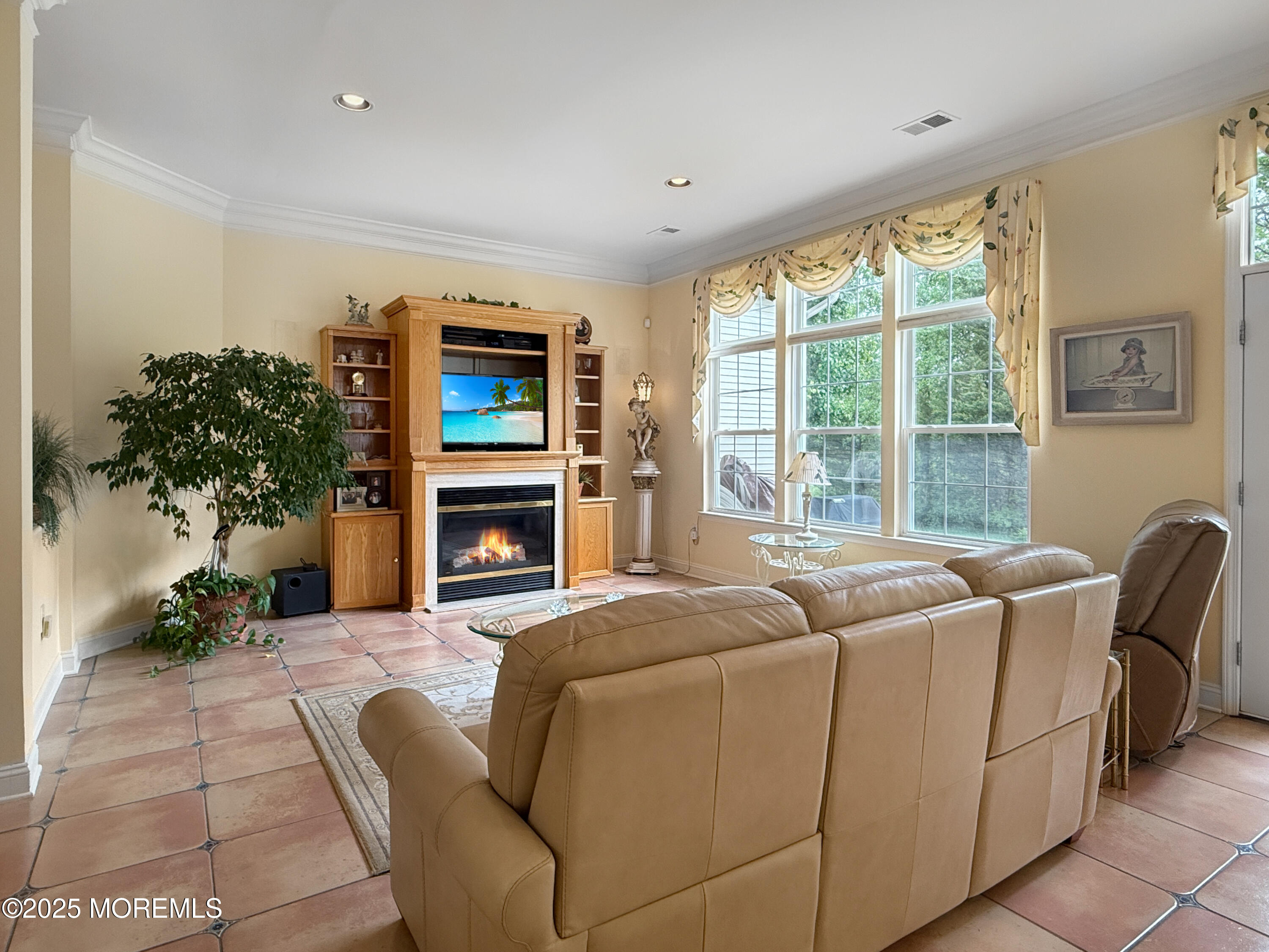 59 Barbary Lane, Columbus, New Jersey image 3