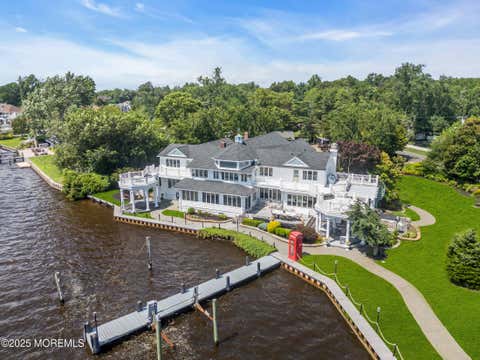 Homes For Sale - 35 Magnolia Lane<br/> Toms River, NJ 08753