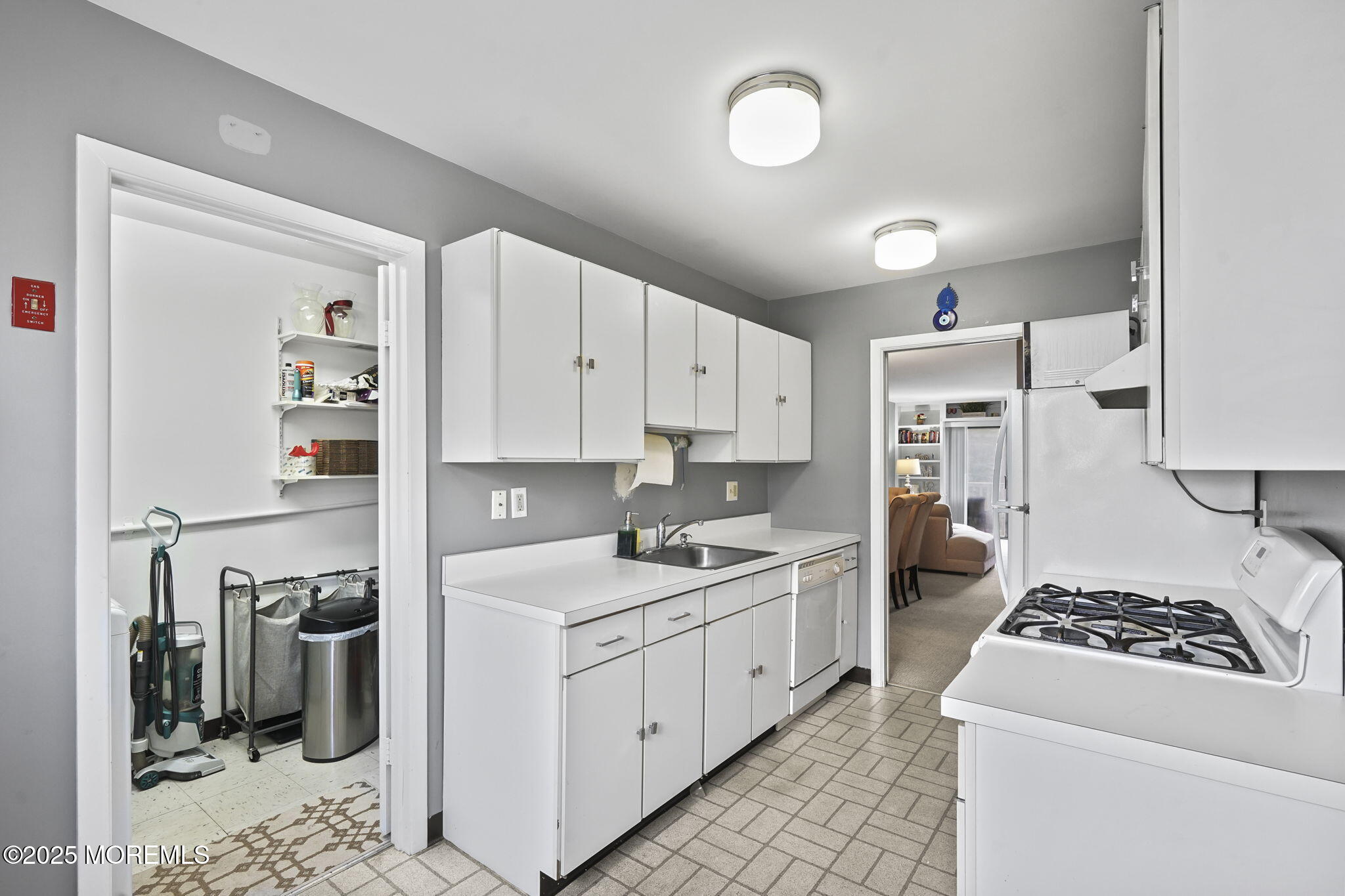 15 Fern Court, Tinton Falls, New Jersey image 7