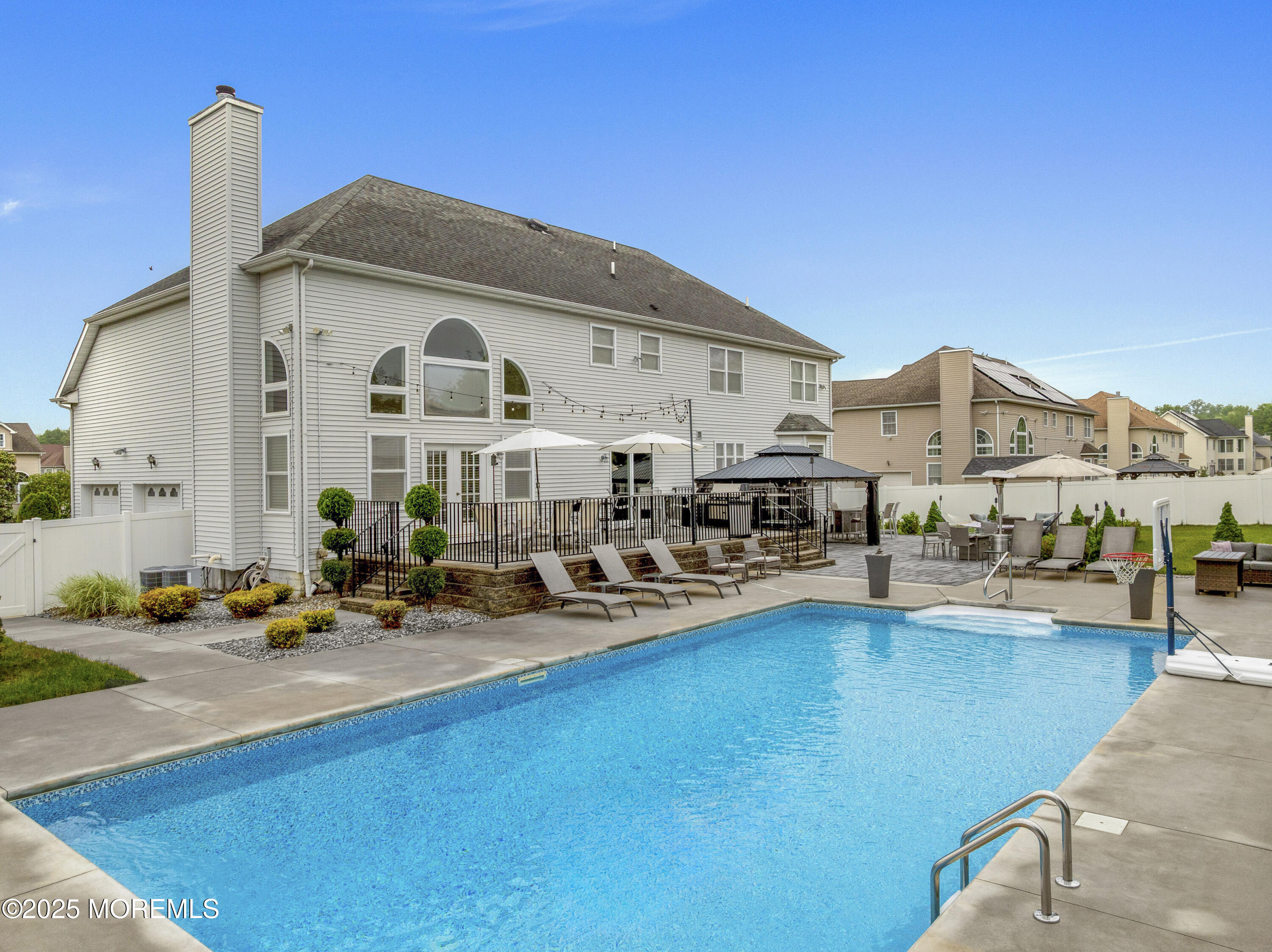 8 Adam Court, Monroe Township, New Jersey image 3