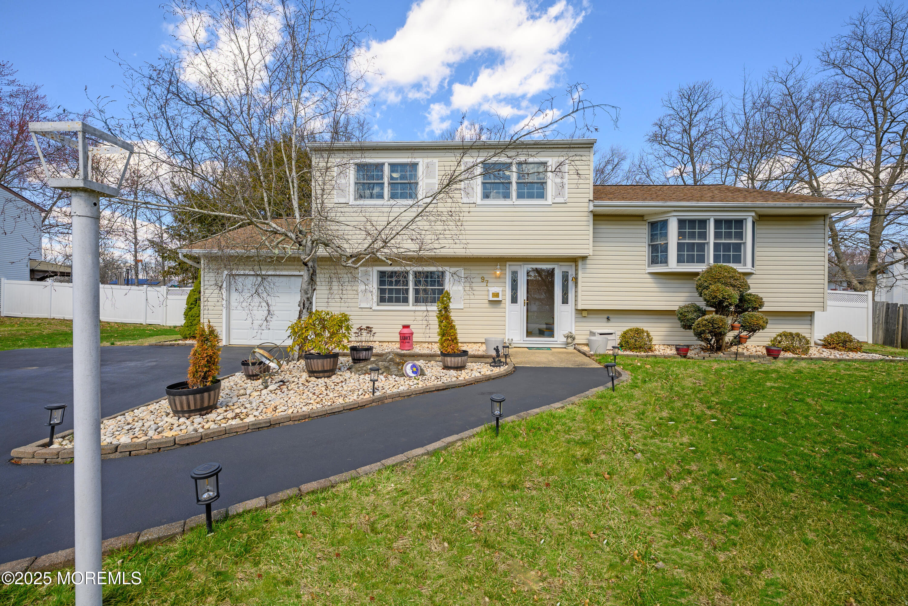 97 Old Queens Boulevard, Manalapan, New Jersey image 2