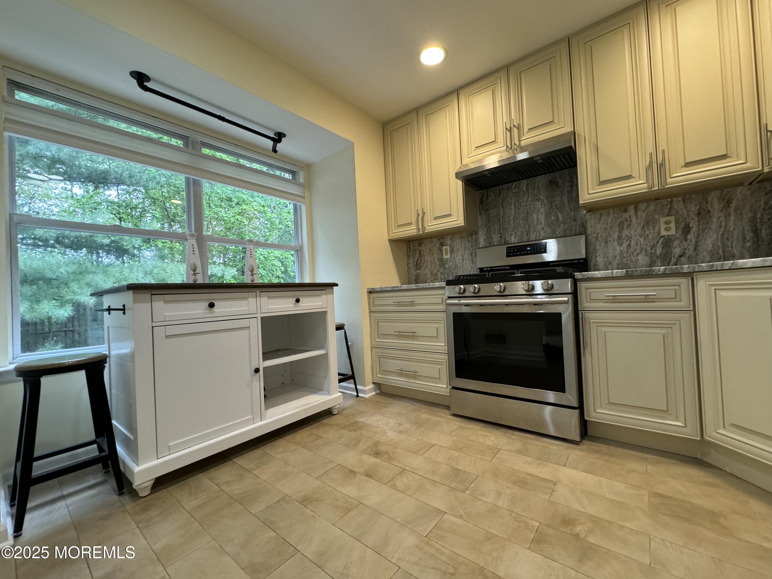 100 Heron Court, Manalapan, New Jersey image 3