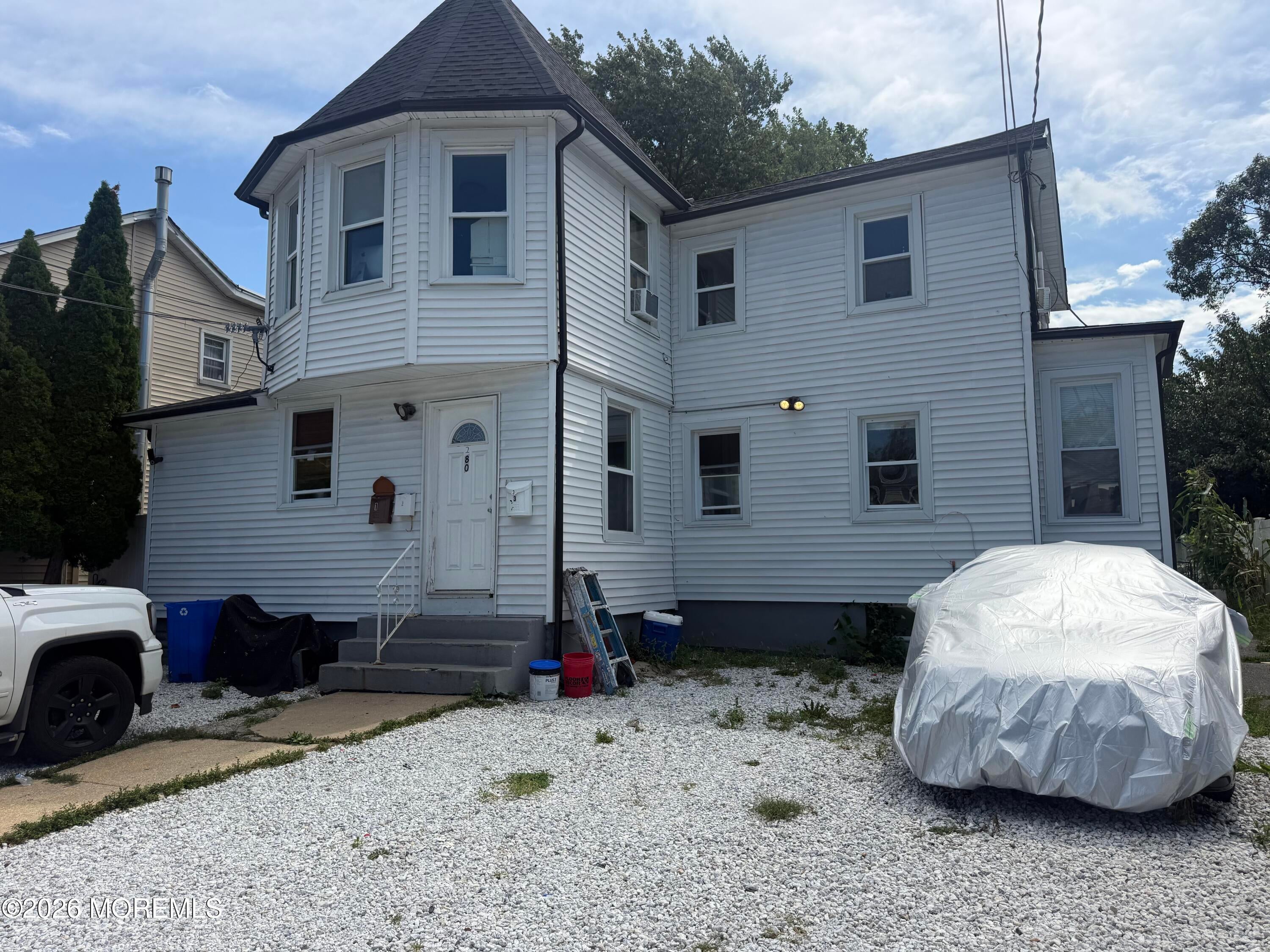 280 Chelsea Avenue