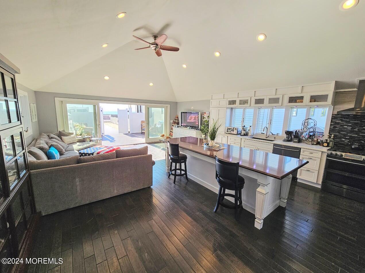 Point Pleasant Beach, New Jersey, 08742, United States, 1 Bedroom Bedrooms, ,1 BathroomBathrooms,Residential,Active,1964265