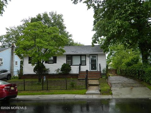Homes For Sale - 34 Liberty Street<br/> Freehold, NJ 07728