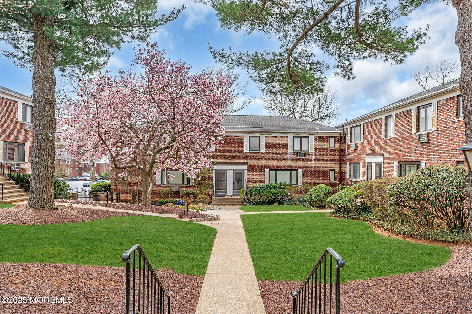187 Manor, Red Bank, New Jersey image 3
