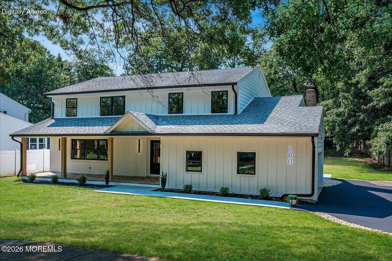300 E Chestnut Avenue