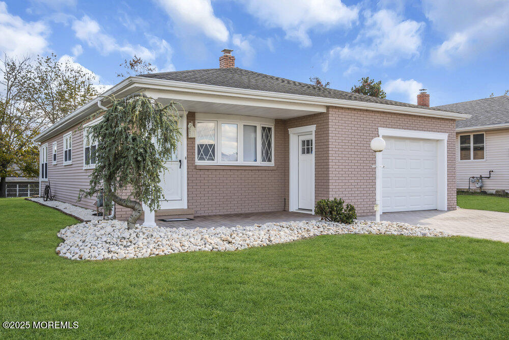 32 Harrington Drive S