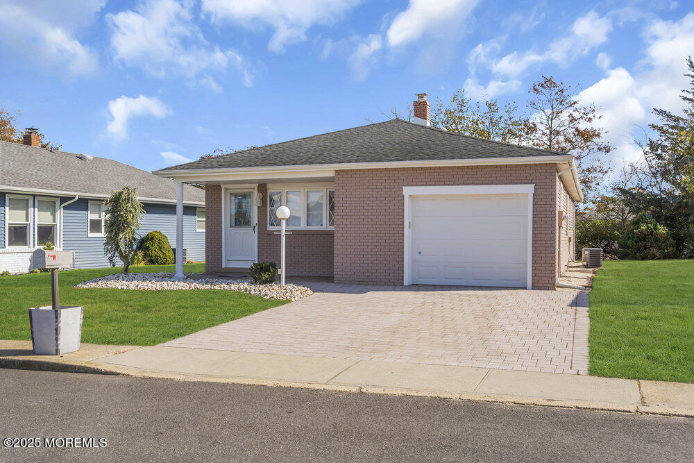 32 Harrington Drive S