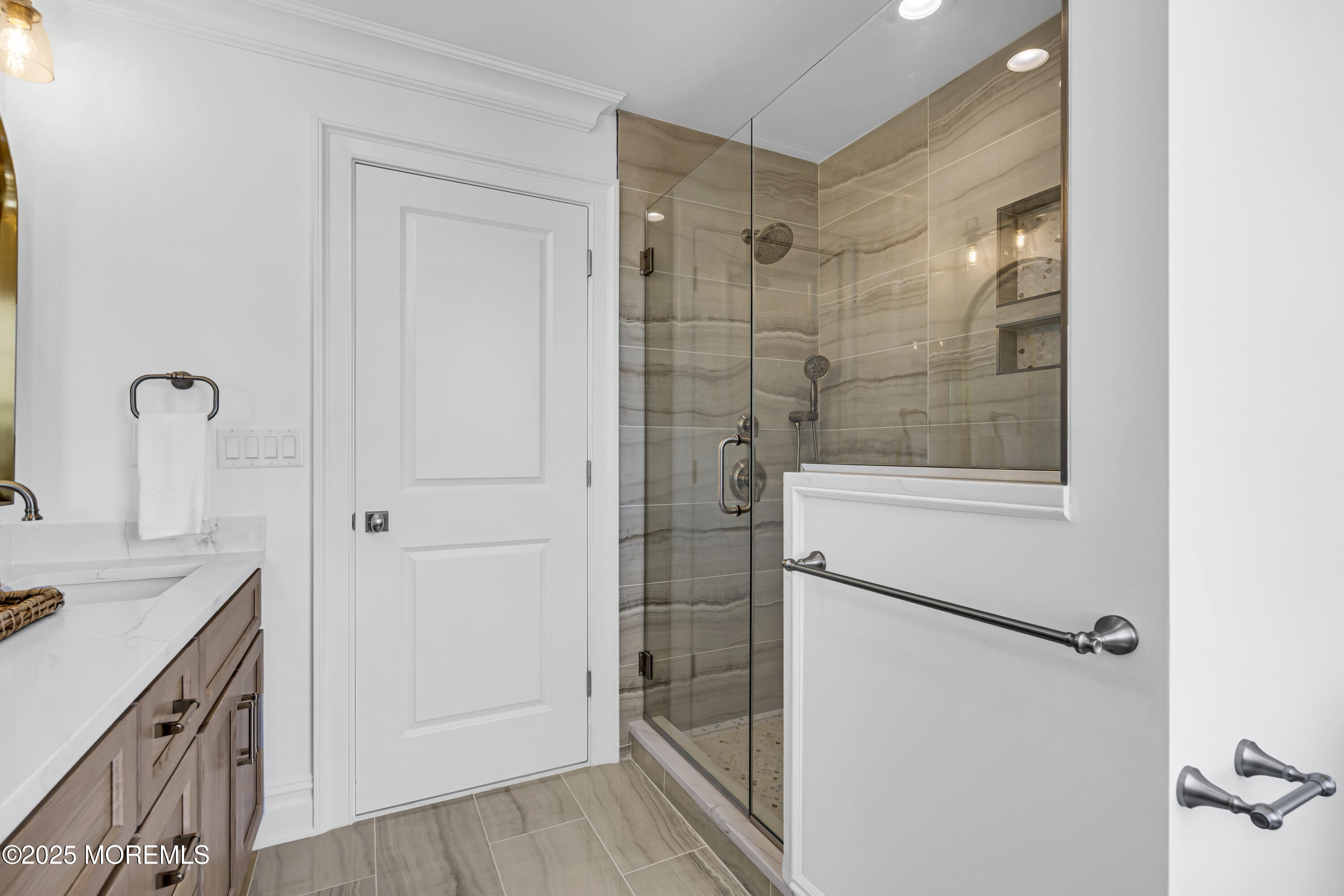 Mantoloking, New Jersey, 08738, United States, 6 Bedrooms Bedrooms, ,6 BathroomsBathrooms,Residential,Active,2006879