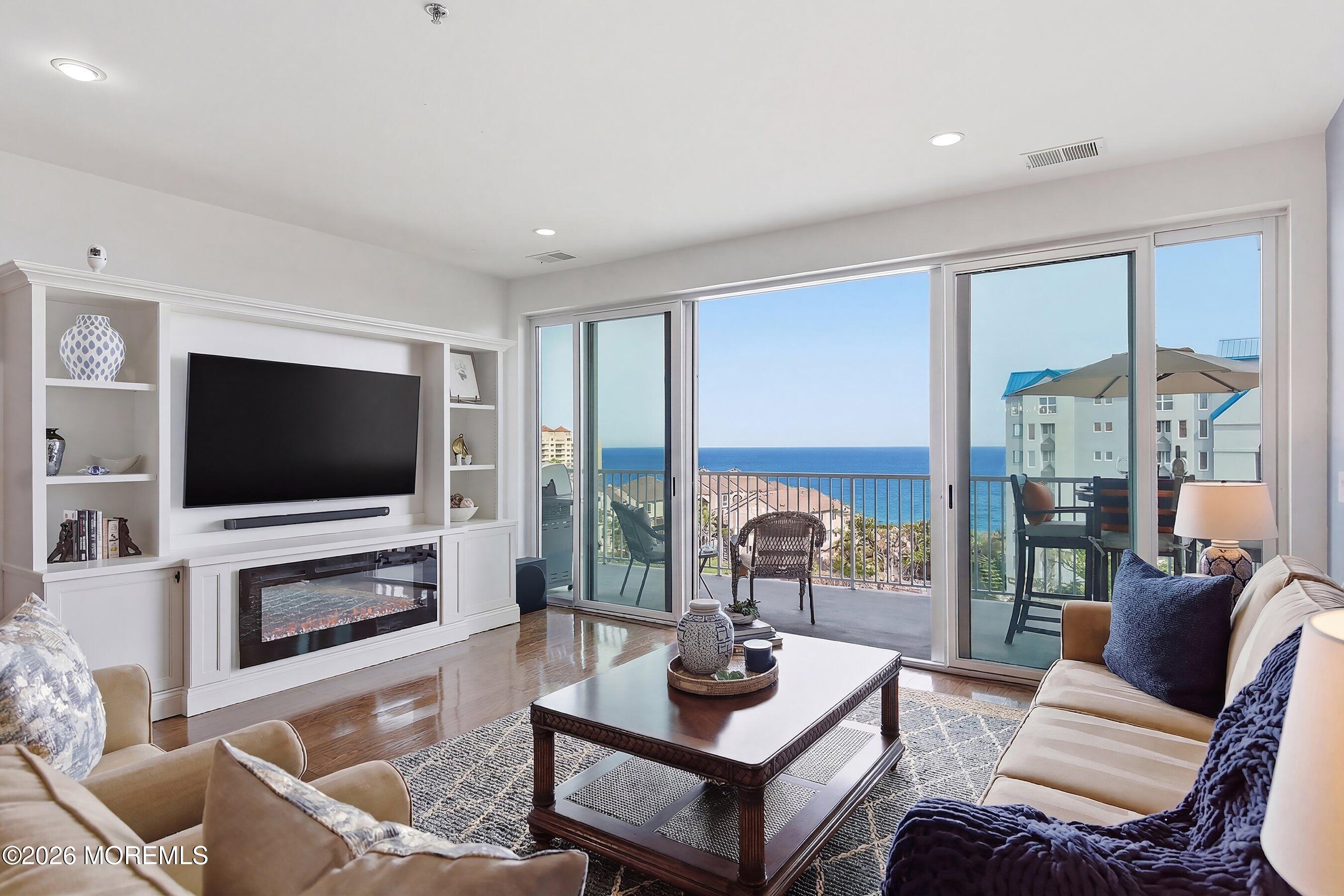 432 Ocean Boulevard N 413