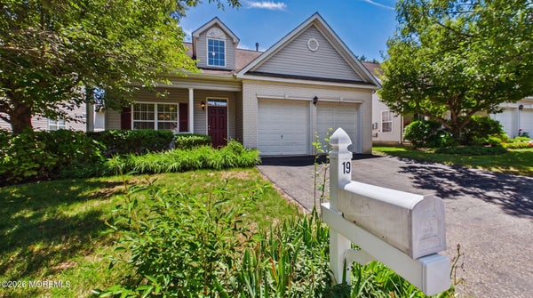 19 APPLEBY DR, HELMETTA, NJ 08828 - Image fd2a5fa95f009c16aa92a5c0e4a95928/963218182