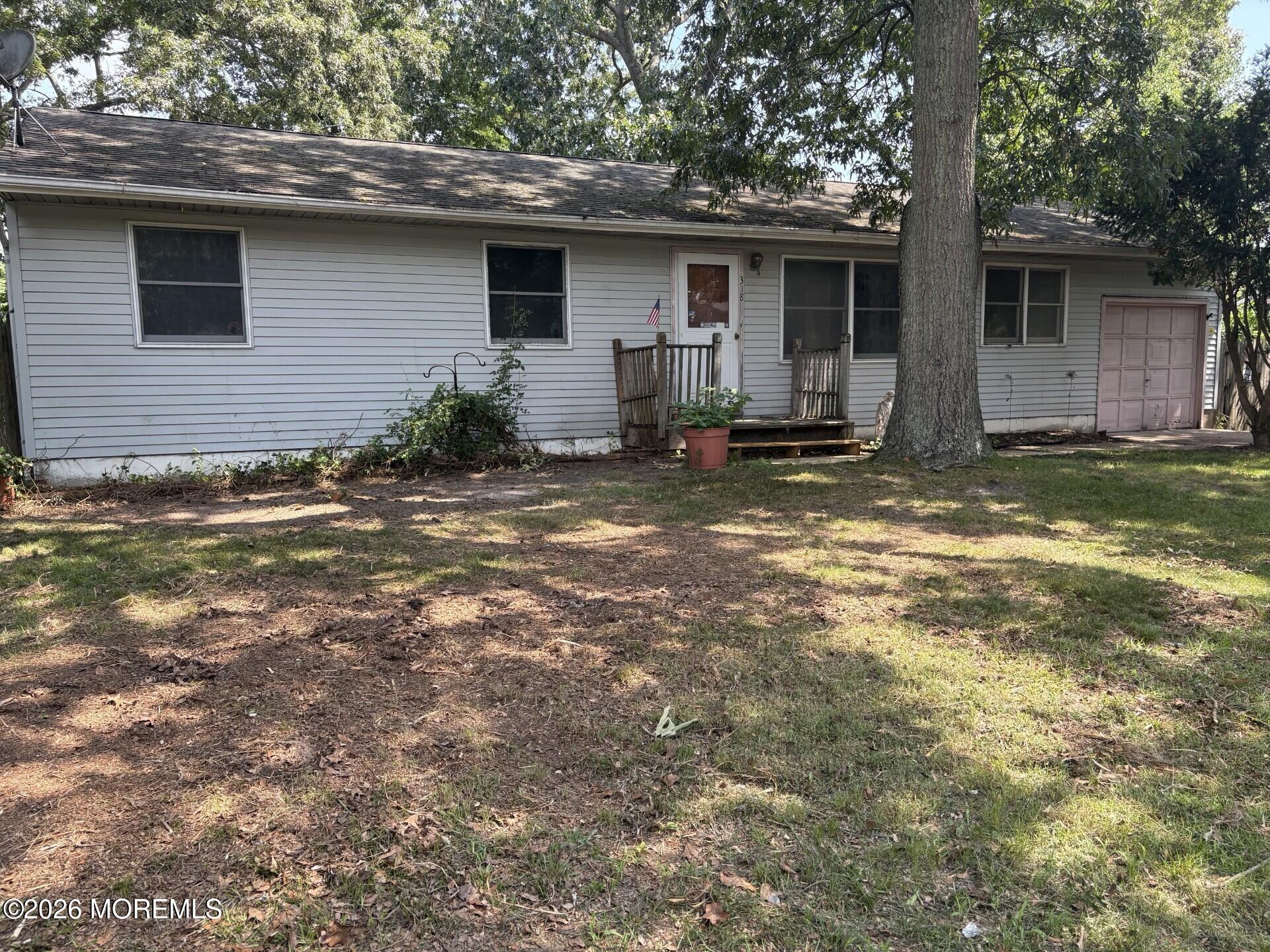 318 Laurel Boulevard